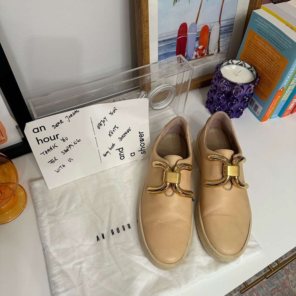an hour and a shower knot sneaker